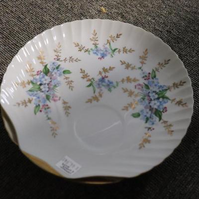 YAM86 by Yamaka Blue Flowers, Pink & Gold Leaves plates (set of 4)