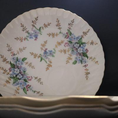 YAM86 by Yamaka Blue Flowers, Pink & Gold Leaves plates (set of 4)