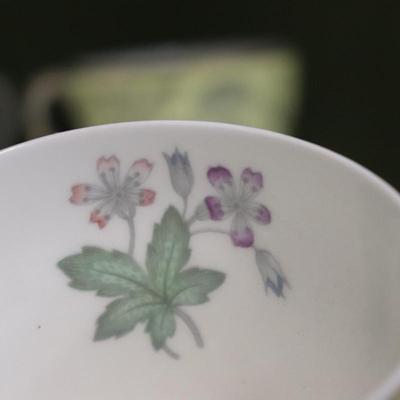 Set of 6 Wedgwood Wildflower Yellow Bone China Dinner Plates,