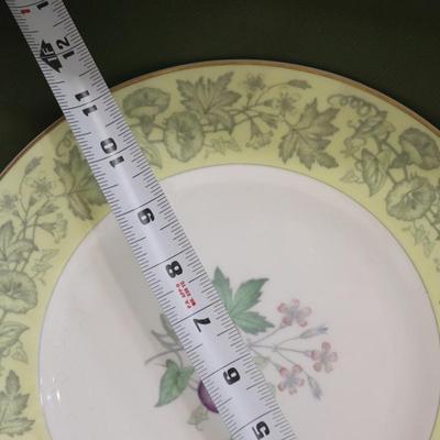Set of 6 Wedgwood Wildflower Yellow Bone China Dinner Plates,