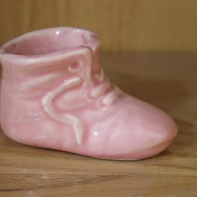 Shawnee / McCoy Baby Shoe Planter - Small 1950s Nursery Baby Shoe Planter - Baby Shower Gift, New Baby Gift - Pink