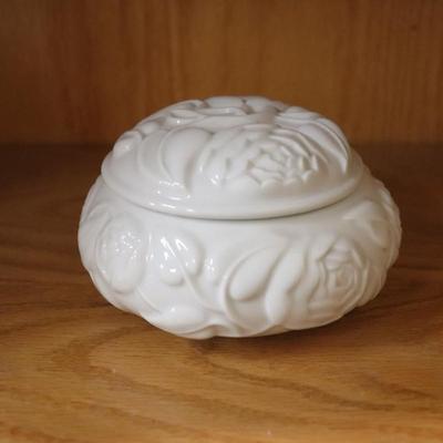 Raised Roses VANITY BOX Jar White Porcelain Germaine Monteil 5.5"