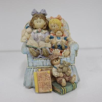 Heart Tugs San Francisco Music Box Company "My Favorite Things" Music Box