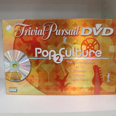 Scene it? Sports edition & Trivial Pursuit DVD Lot