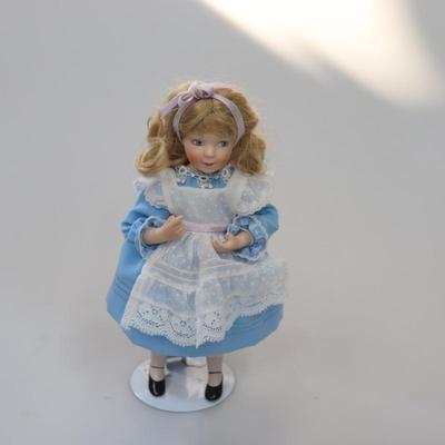 Vintage Alice in Wonderland Porcelain Doll 