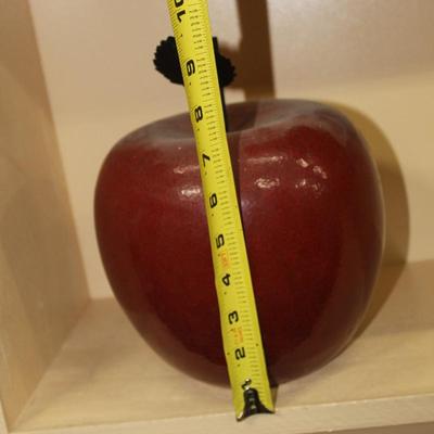 TA Giant Apple