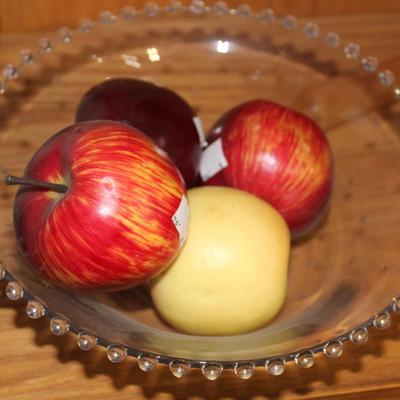 Clear bowl with bubbled rim (fruit included)