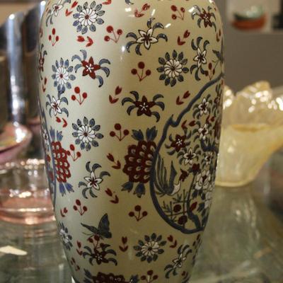 Antique Chinese Porcelain Vase