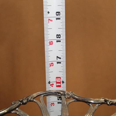 Candle holder singular all silver toned
