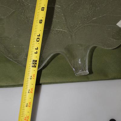 Milky leaf platter