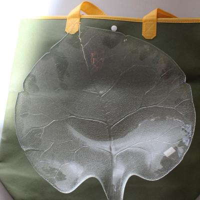 Milky leaf platter