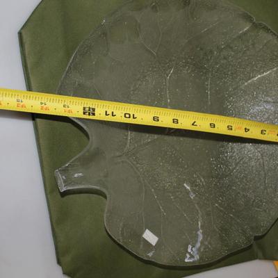 Milky leaf platter