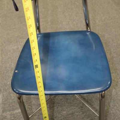 Small kid chairs (3)