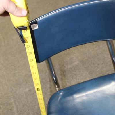 Small kid chairs (3)