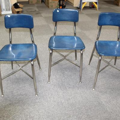 Small kid chairs (3)