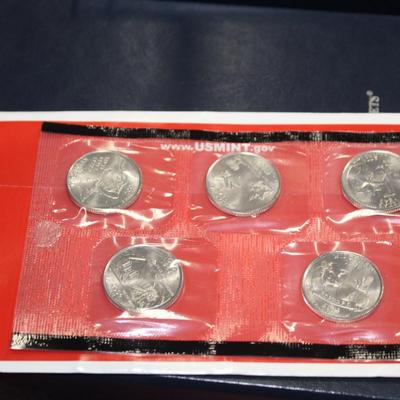 2004UNCIRCULATED COIN SET®