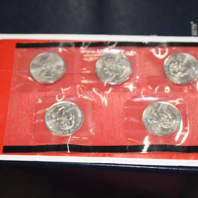 2004UNCIRCULATED COIN SET®