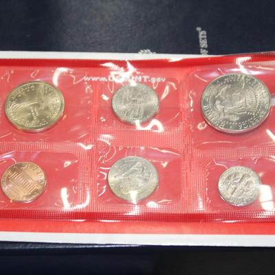 2005 UNITED STATES MINT UNCIRCULATED COIN SET®