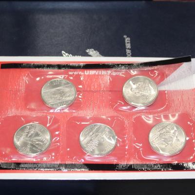 2005 UNITED STATES MINT UNCIRCULATED COIN SET®
