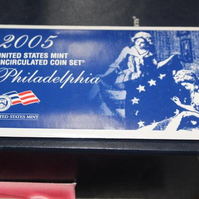 2005 UNITED STATES MINT UNCIRCULATED COIN SET Philadelphia