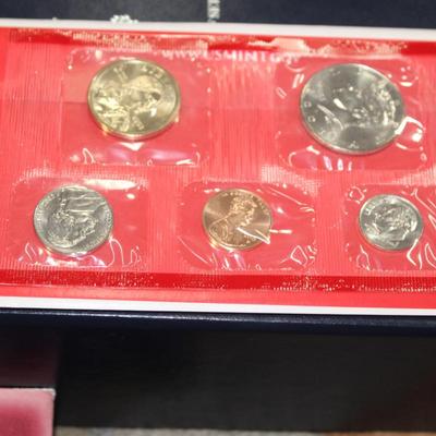 2003 Uncirculated coin set mint