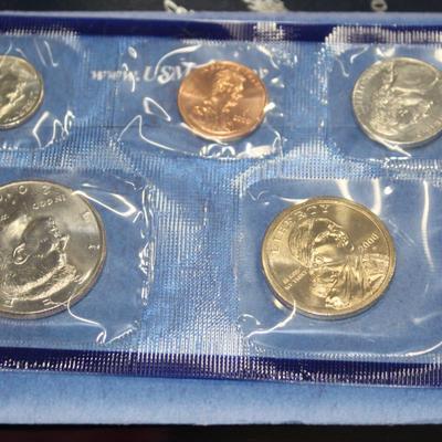2000 Uncirculated coin set mint