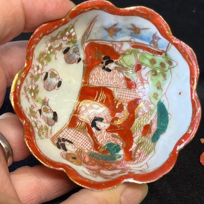 Lot 11 Oriental