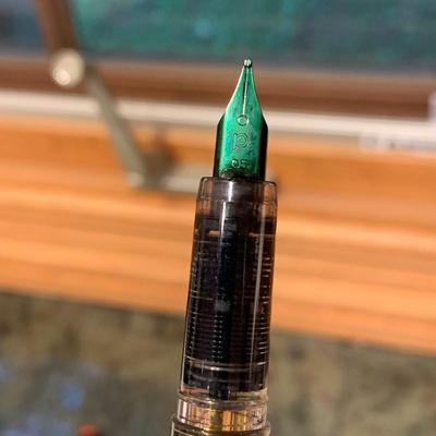 Unused Calligraphy Pens Plus Refillable Pens & Ink (2K-HS)