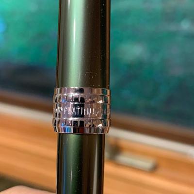 Unused Calligraphy Pens Plus Refillable Pens & Ink (2K-HS)