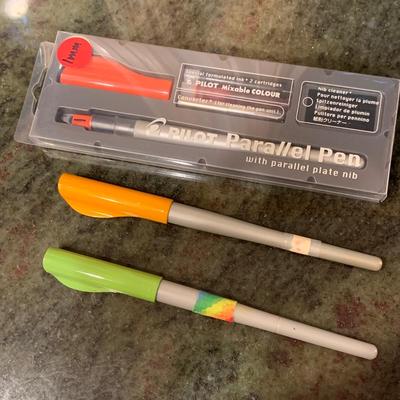 Unused Calligraphy Pens Plus Refillable Pens & Ink (2K-HS)