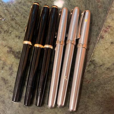 Unused Calligraphy Pens Plus Refillable Pens & Ink (2K-HS)