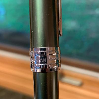 Unused Calligraphy Pens Plus Refillable Pens & Ink (2K-HS)