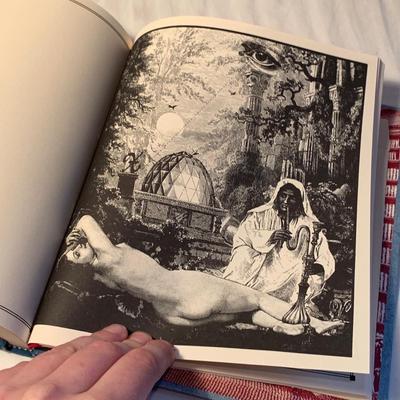 Book Lover’s Collection: Journal, Lights, Bookmarks, & More (2L-HS)