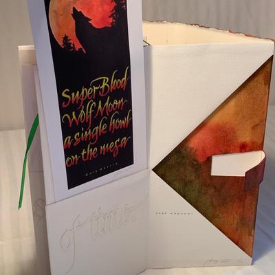 Book Lover’s Collection: Journal, Lights, Bookmarks, & More (2L-HS)