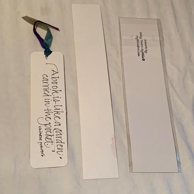 Book Lover’s Collection: Journal, Lights, Bookmarks, & More (2L-HS)