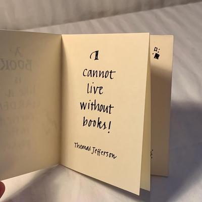 Book Lover’s Collection: Journal, Lights, Bookmarks, & More (2L-HS)