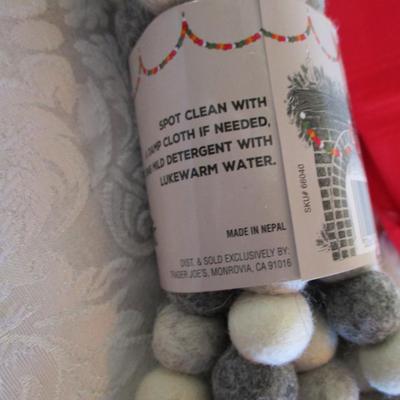 100% New Zealand wool garland