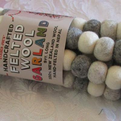 100% New Zealand wool garland