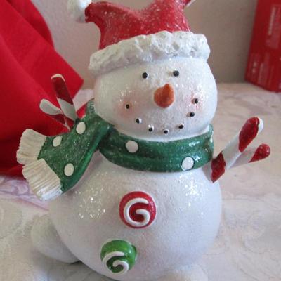 Ceramic snowman, 2 pkg ornament hooks; mini tree topper and 4 mini ornaments