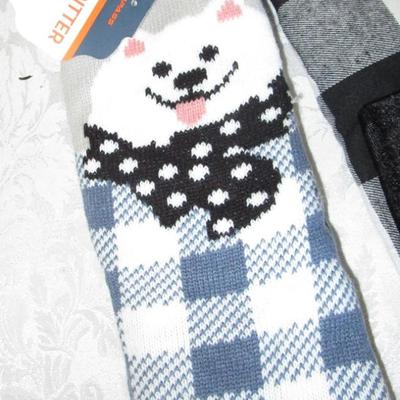 Jumbo gift bag; Sherpa Critter socks