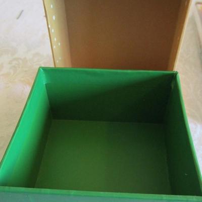 pkg of Gift boxes; gift tags