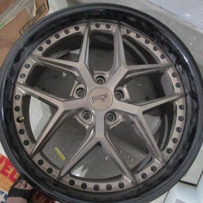 4 Niche wheels and lug nuts