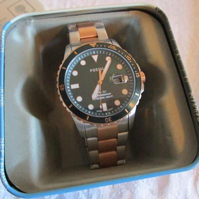 Fossil watch, diving style