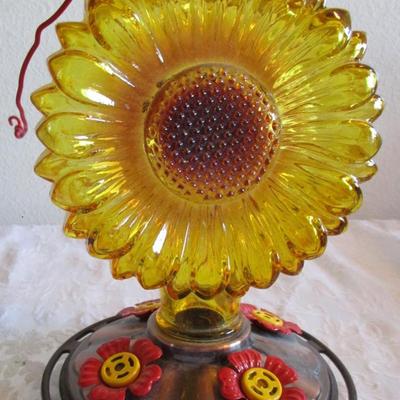 Sunflower hummingbird feeder
