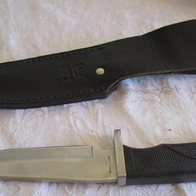 Colt CT4 knife with sheath