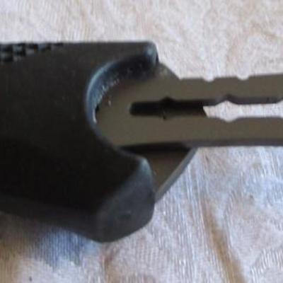 Schrade SCHF27 survival fixed-blade knife with sheath