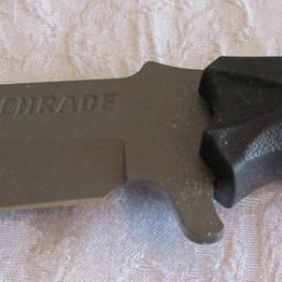 Schrade SCHF27 survival fixed-blade knife with sheath