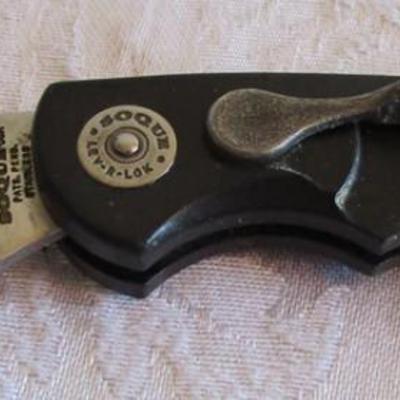 3 Pocket knives