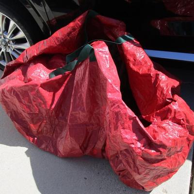 4' lighted Christmas tree with bag