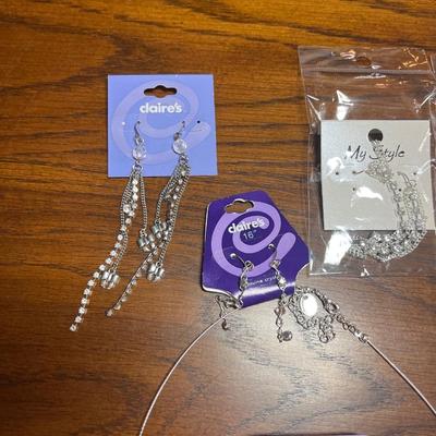 Necklaces & earrings